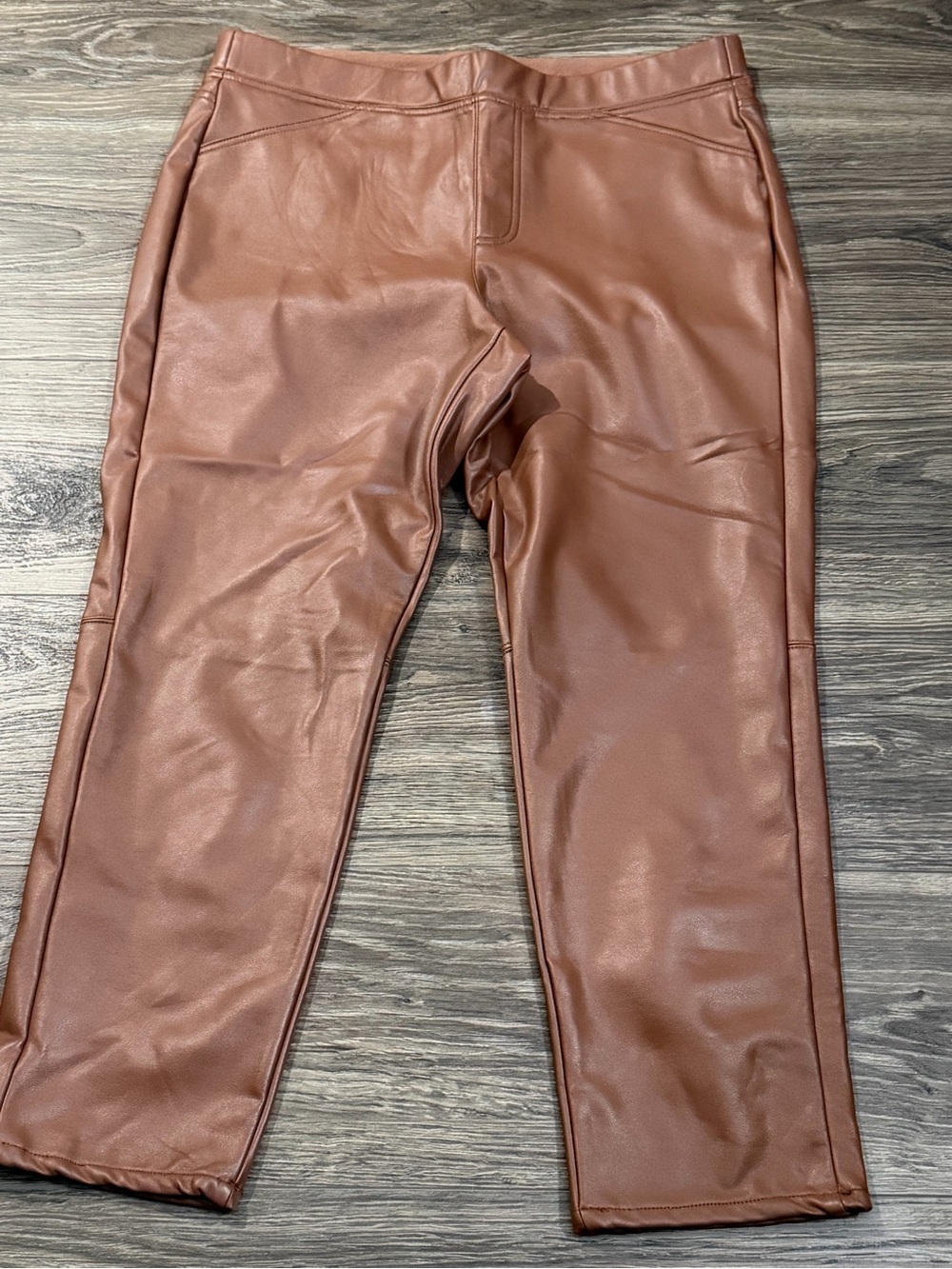 🎊J. Jill Faux Leather Cropped Pants in Warm Brown size medium